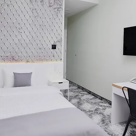 Tulip Hotel Zyrardow