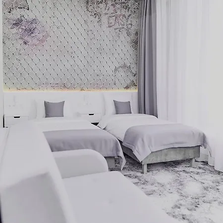 Tulip Hotel Zyrardow