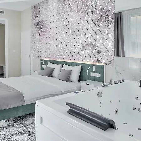 Hotel Tulip 3*