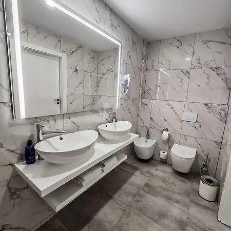 Tulip Hotell Zyrardow